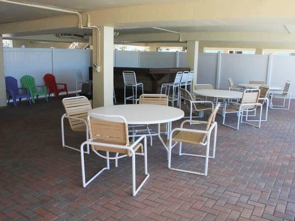 Club Bamboo South - Bradenton Beach Exterior photo